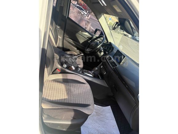 Sahibinden Mazda 3 1.5 SkyActive-G Motion 2015 Model 