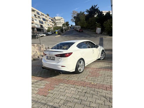 Sahibinden Mazda 3 1.5 SkyActive-G Motion 2015 Model 