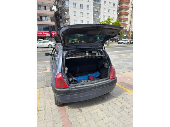 Sahibinden Renault Clio 1.4 RXT 2001 Model