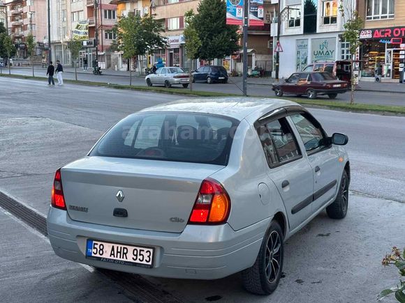 Sahibinden Renault Clio 1.4 RNA 2001 Model 
