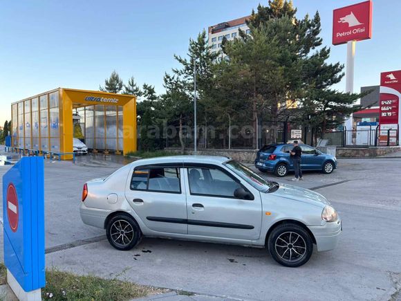 Sahibinden Renault Clio 1.4 RNA 2001 Model 