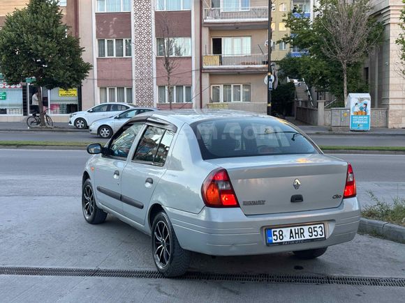 Sahibinden Renault Clio 1.4 RNA 2001 Model 