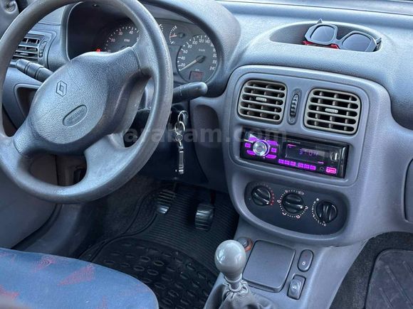 Sahibinden Renault Clio 1.4 RNA 2001 Model 
