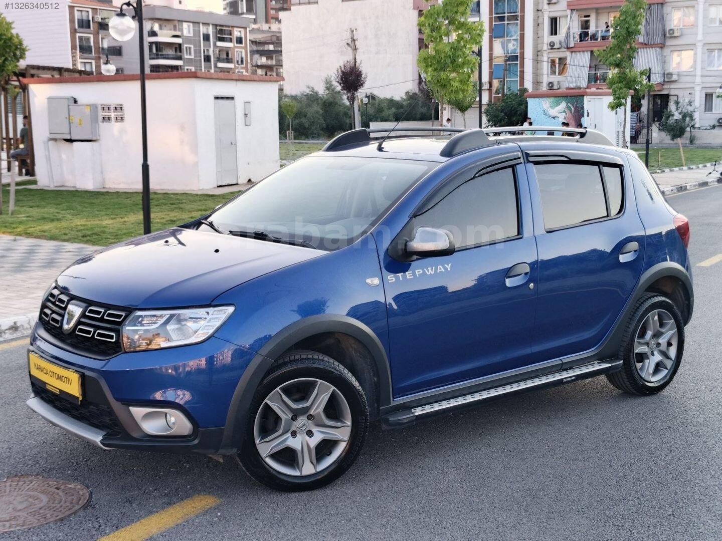 Galeriden Dacia Sandero 0.9 ECO-G Turbo Stepway 2020 Model Manisa 41.000 km Lacivert 1