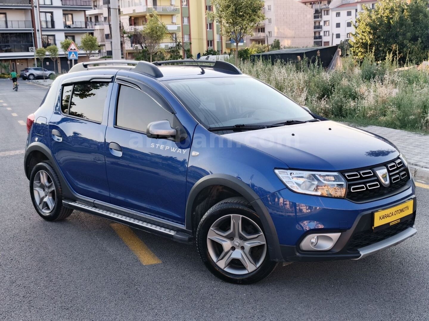 Galeriden Dacia Sandero 0.9 ECO-G Turbo Stepway 2020 Model Manisa 41.000 km Lacivert 4