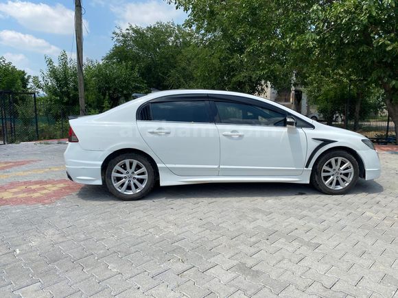 Sahibinden Honda Civic 1.6i VTEC Premium 2011 Model