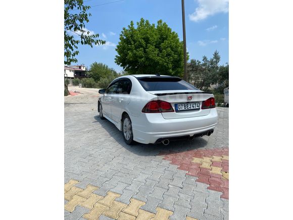 Sahibinden Honda Civic 1.6i VTEC Premium 2011 Model