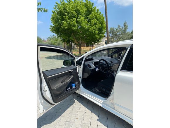 Sahibinden Honda Civic 1.6i VTEC Premium 2011 Model