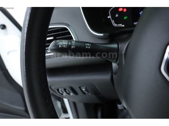KARCI OTOMOTİVDEN Renault Megane full servis bakımlı