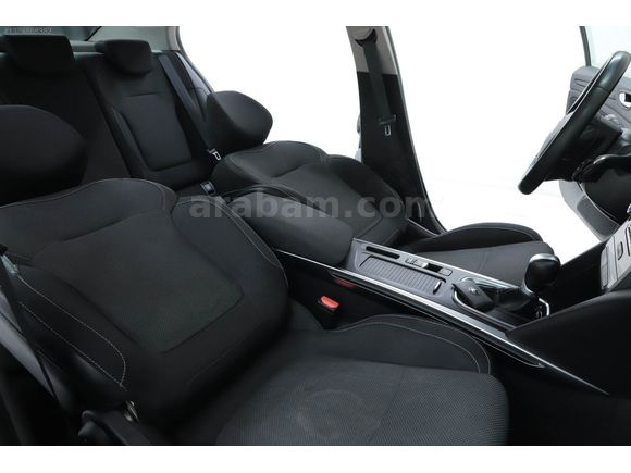 KARCI OTOMOTİVDEN Renault Megane full servis bakımlı