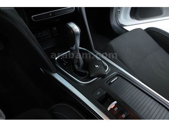 KARCI OTOMOTİVDEN Renault Megane full servis bakımlı