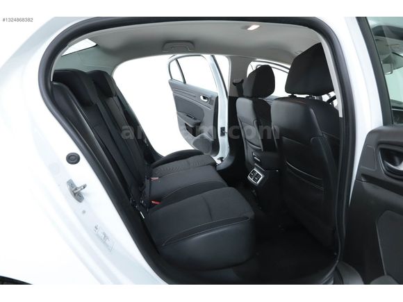KARCI OTOMOTİVDEN Renault Megane full servis bakımlı