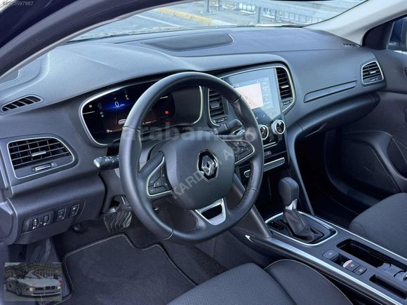 KARDEM AUTO/DAN MEGANE TOUCH PLUS HATASIZ BOYASIZ 29 BİN KM DE