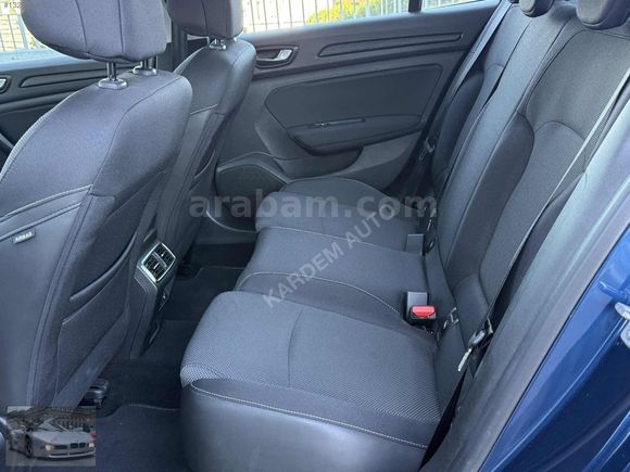 KARDEM AUTO/DAN MEGANE TOUCH PLUS HATASIZ BOYASIZ 29 BİN KM DE