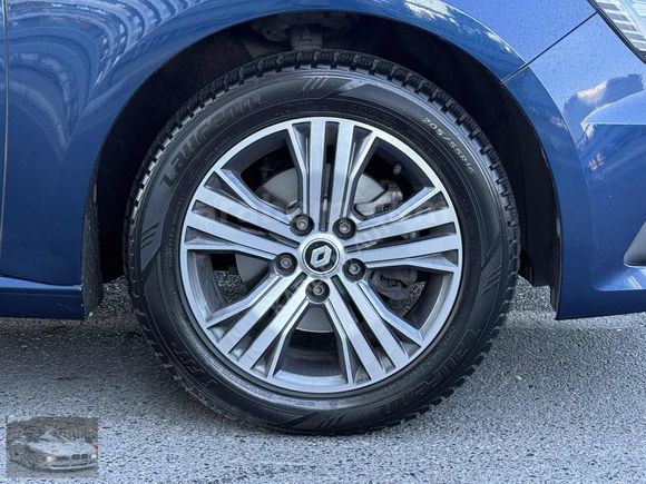 KARDEM AUTO/DAN MEGANE TOUCH PLUS HATASIZ BOYASIZ 29 BİN KM DE