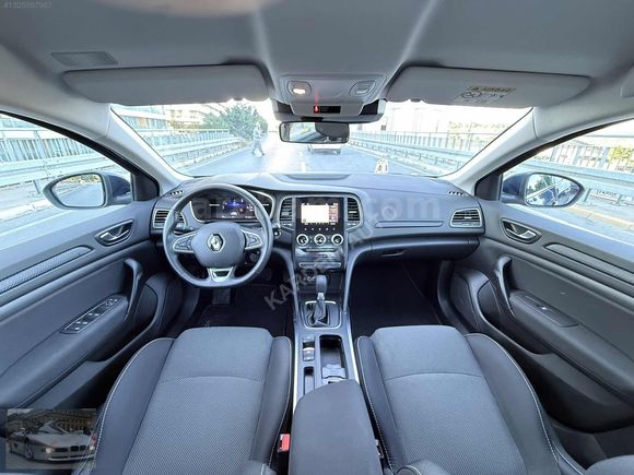 KARDEM AUTO/DAN MEGANE TOUCH PLUS HATASIZ BOYASIZ 29 BİN KM DE