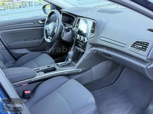 KARDEM AUTO/DAN MEGANE TOUCH PLUS HATASIZ BOYASIZ 29 BİN KM DE