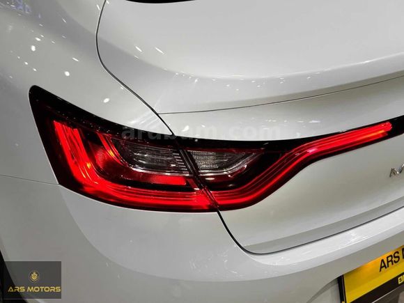 *ARS*2023 RENAULT MEGANE 1.3 TCE TOUCH 140 HP 42.000 BİN KM