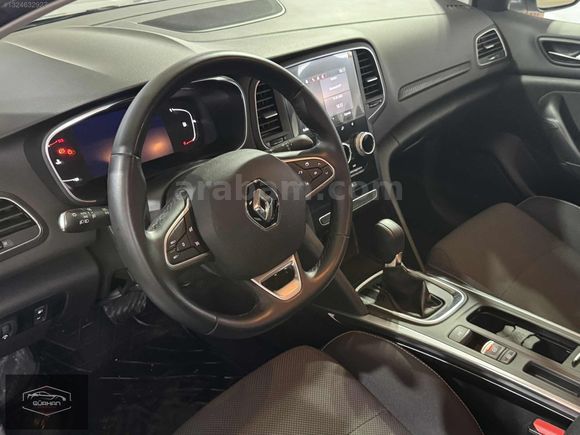 2024 RENAULT MEGANE HATASIZ ,BOYASIZ