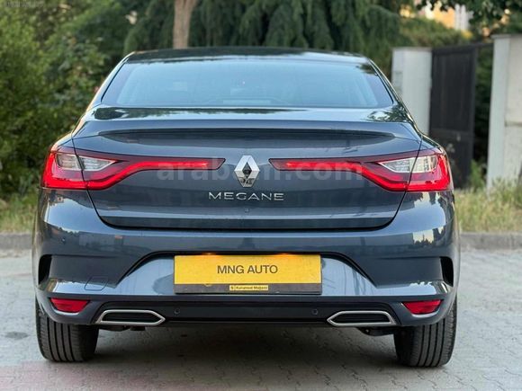 İLK ELDEN TERTEMİZ ORJİNAL HATASIZ BOYASIZ MEGANE TOUCH