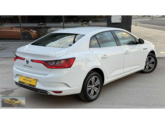 2023 model..FUL RENAULT BAKIMLI--BOYASIZ. hatasız