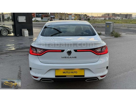 2023 model..FUL RENAULT BAKIMLI--BOYASIZ. hatasız