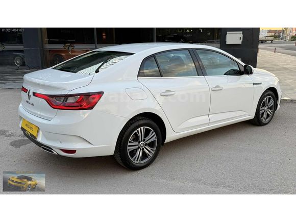 2023 model..FUL RENAULT BAKIMLI--BOYASIZ. hatasız