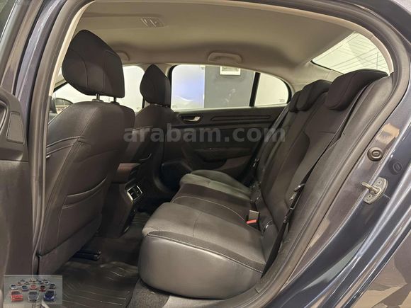 58 BİNDE*2024 MEGANE 1.3 TCE TOUCH GERİ GÖRÜŞ/CAR PLAY/KEYLES GO
