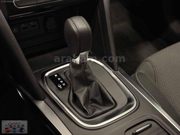 58 BİNDE*2024 MEGANE 1.3 TCE TOUCH GERİ GÖRÜŞ/CAR PLAY/KEYLES GO
