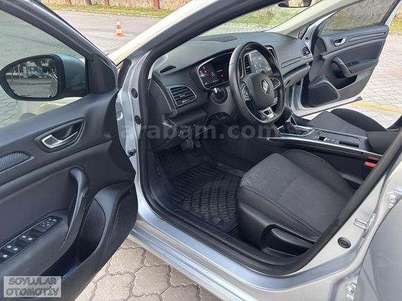 2024 MEGANE 1.3 TCe otomatik hatasız 63 bin