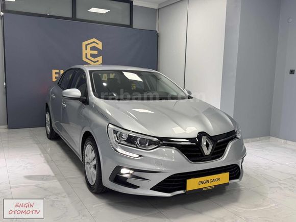 2024 MEGANE 1.3 TCE 140 TOUCH EDC 38 BİN KM DE