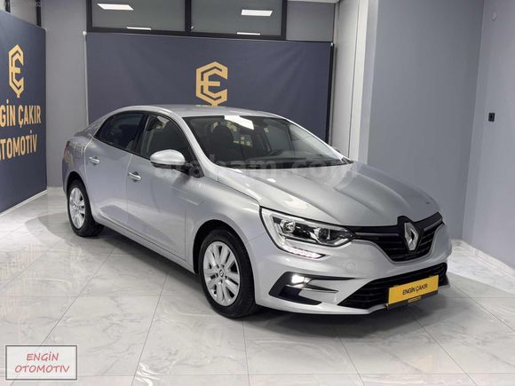 2024 MEGANE 1.3 TCE 140 TOUCH EDC 38 BİN KM DE