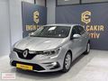 2024 MEGANE 1.3 TCE 140 TOUCH EDC 38 BİN KM DE