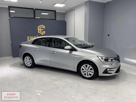 2024 MEGANE 1.3 TCE 140 TOUCH EDC 38 BİN KM DE