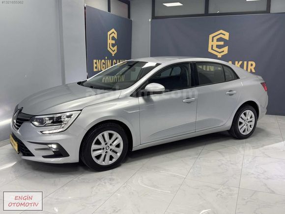 2024 MEGANE 1.3 TCE 140 TOUCH EDC 38 BİN KM DE
