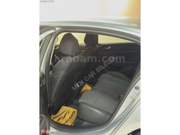 RENAULT MEGANE TOUCH PLUS
