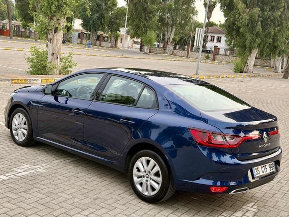 2025 MODEL 31 BİN KM DE HATASIZ BOYASIZ İLK SAHİBİNDEN