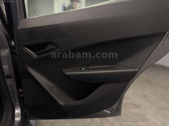 FLİES MOTORS'DAN CLİO 1.2 TCE 6001'KM EVOLUTİON PLUS HATASIZ