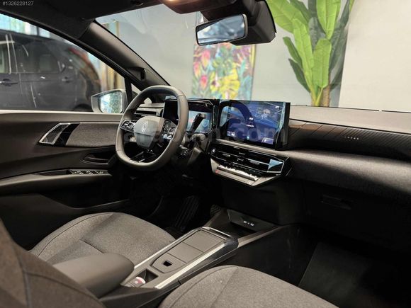 FLİES MOTORS'DAN CLİO 1.2 TCE 6001'KM EVOLUTİON PLUS HATASIZ