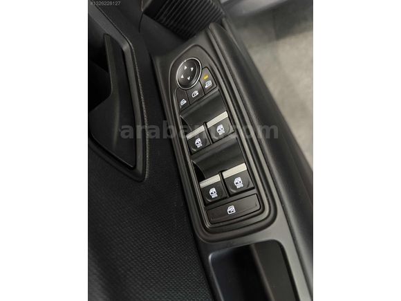 FLİES MOTORS'DAN CLİO 1.2 TCE 6001'KM EVOLUTİON PLUS HATASIZ