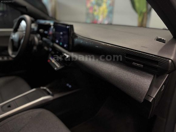 FLİES MOTORS'DAN CLİO 1.2 TCE 6001'KM EVOLUTİON PLUS HATASIZ