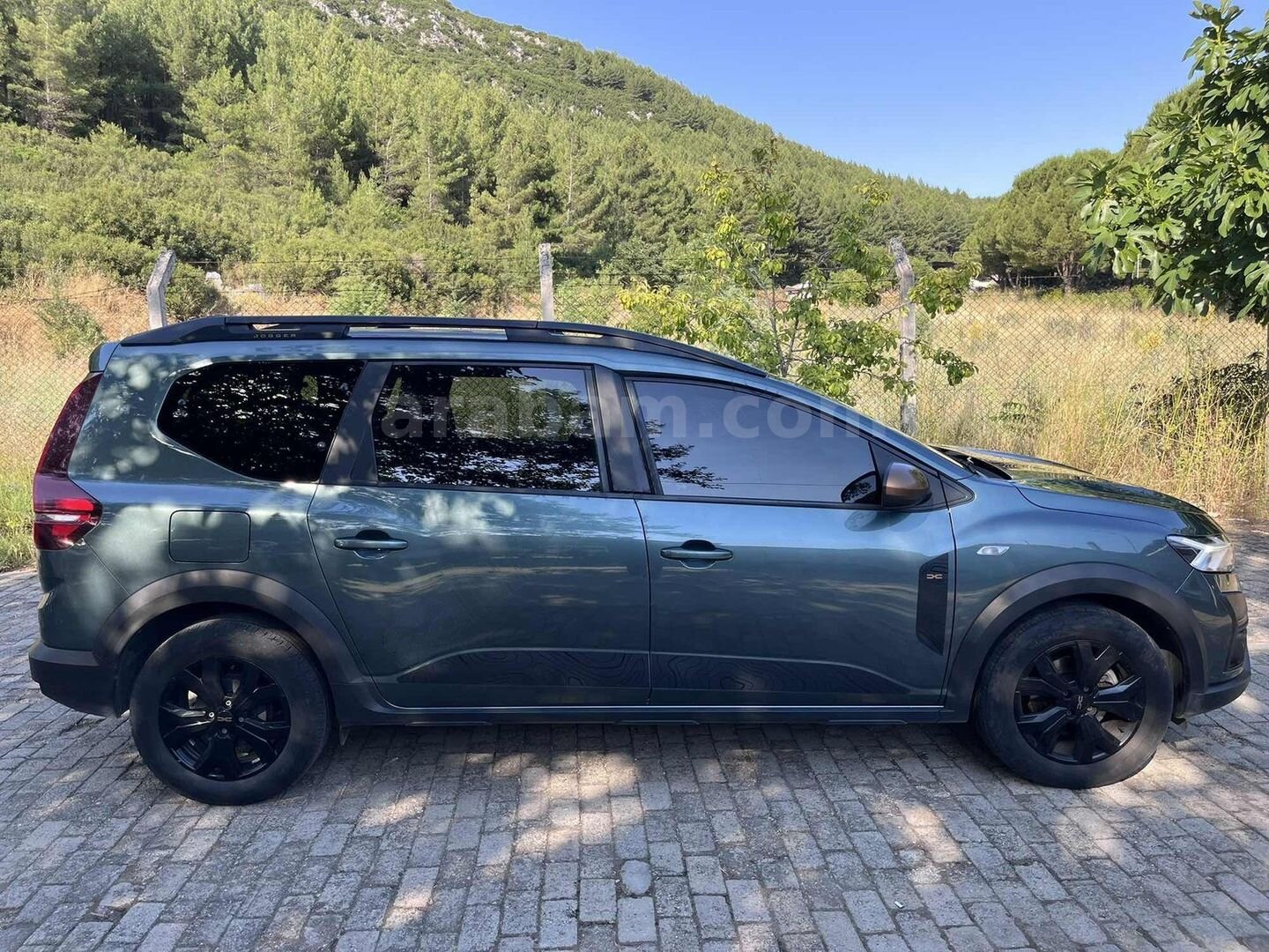 Galeriden Dacia Jogger 1.0 TCe Extreme 2023 Model Muğla 45.300 km Yeşil 3