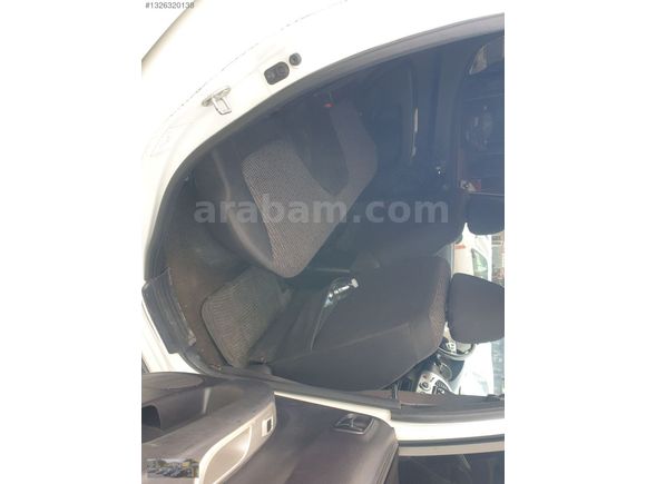 2014 MODEL MITSUBISHI L 200 4X4