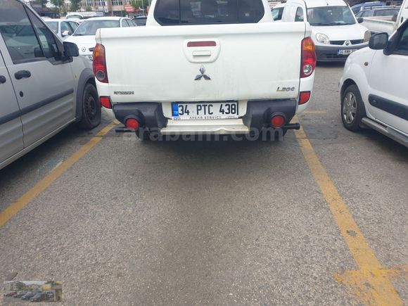 2014 MODEL MITSUBISHI L 200 4X4