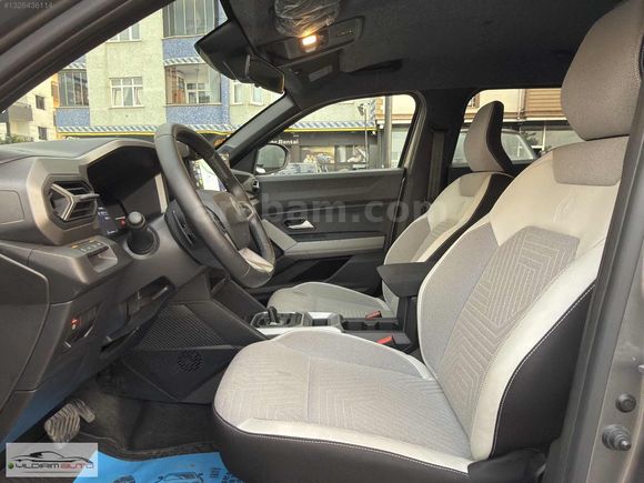 2025 RENAULT DUSTER 1.3 TCE TECHNO %20 KDVLİ HATASIZ KK TAKSİTLİ