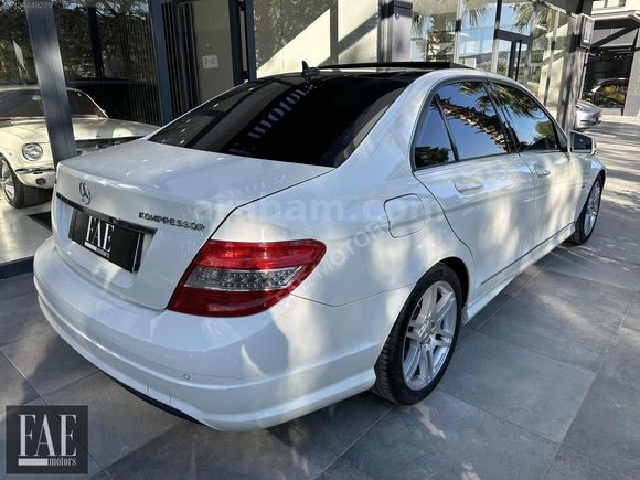 2011 MODEL MERCEDES C180 KOMPRESOR BLUEEFFİCİENCY AMG (CAM TAVAN
