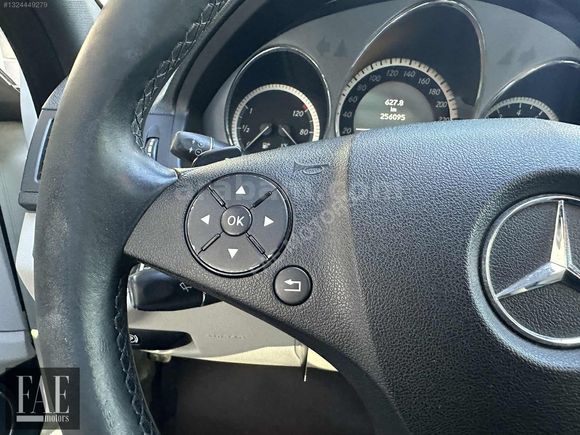 2011 MODEL MERCEDES C180 KOMPRESOR BLUEEFFİCİENCY AMG (CAM TAVAN