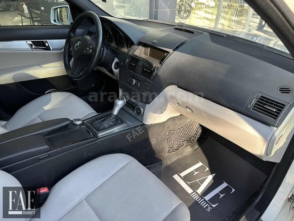 2011 MODEL MERCEDES C180 KOMPRESOR BLUEEFFİCİENCY AMG (CAM TAVAN