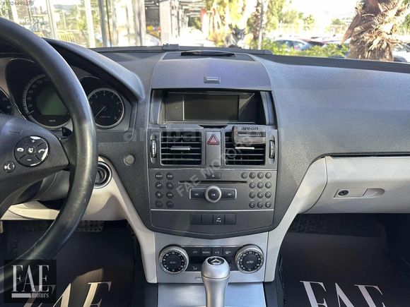 2011 MODEL MERCEDES C180 KOMPRESOR BLUEEFFİCİENCY AMG (CAM TAVAN