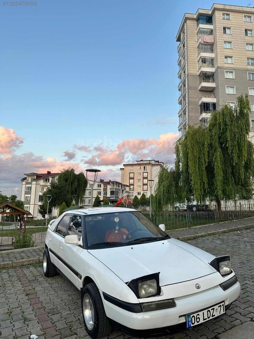 Galeriden Mazda 323 1.6 Familia 1993 Model Ordu 550.000 km Beyaz 3